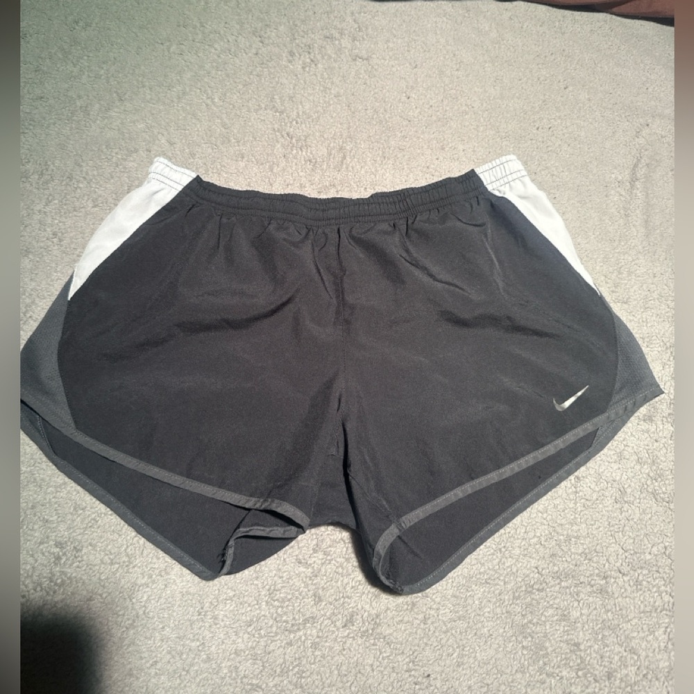 Nike Women’s Lightweight Running Shorts Size Small No Tag